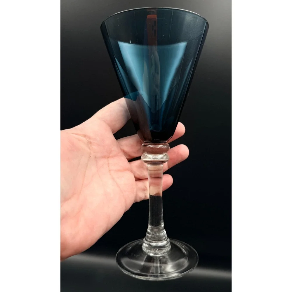 Set 2 Two Tone Sapphire Blue Deep Teal Clear Wine Cocktail Glasses V Shaped Bowl